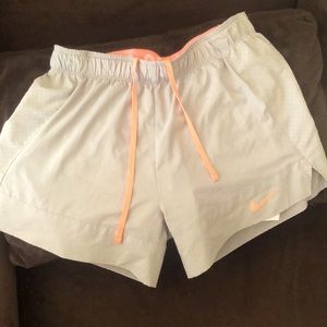 Preloved NIKE DRI-FIT shorts, GRY/PCH in Sz. XS!